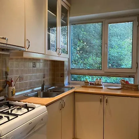 Stunning Sea View And Central Location, 2br *
